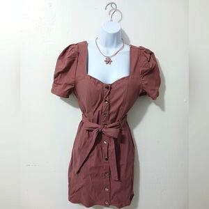 Dress with short sleeves